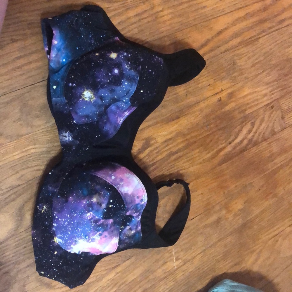 Torrid sports bra